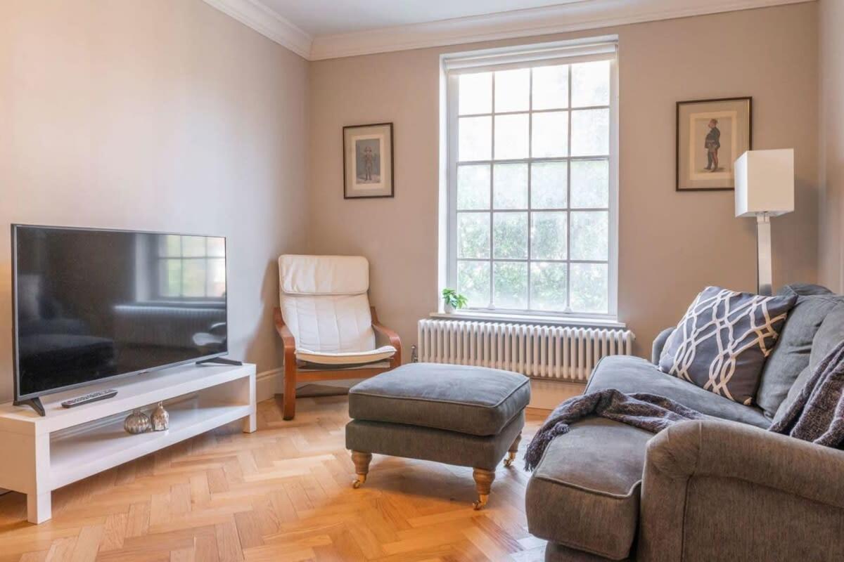 A Regal Abode - Marylebone - By Frankie Says Apartman London Kültér fotó
